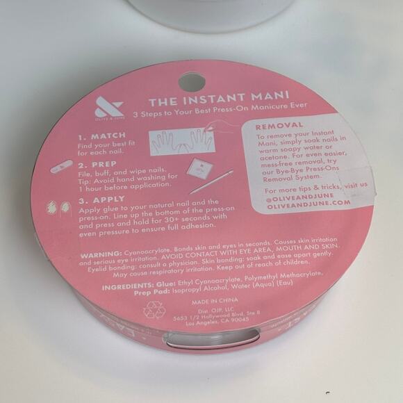 Olive & June The Instant Mani Press On Nails Black E+M Extra Short Set of 2 Kits - Picture 3 of 3